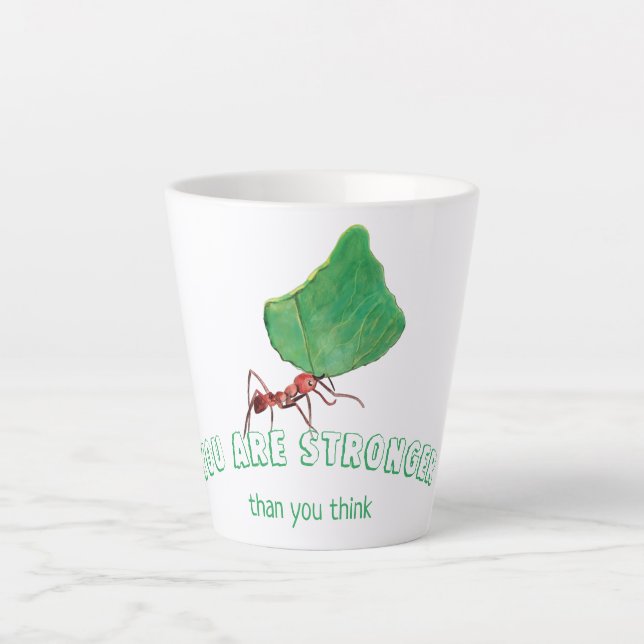 Tasse Latte Fourmi portant une grosse feuille (Devant)