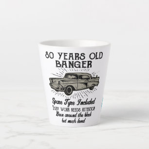 Tasse Latte Funny 80th Birthday Retro Car Banger Date d'ajout
