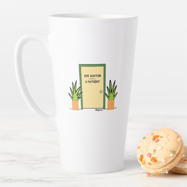 Tasse Latte Funny Eye Doctor Optométriste ophtalmologiste (En situation)