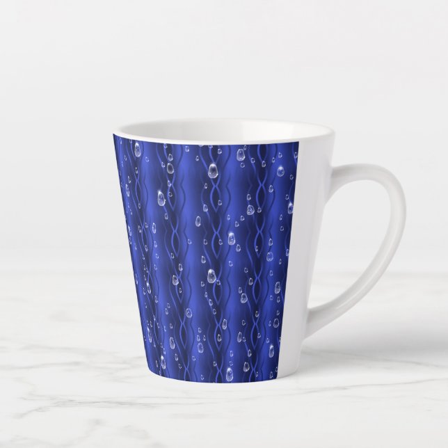 Tasse Latte gouttes de pluie sur le métal bleu (Droite)