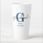 Tasse Latte Grand-père Élégant Script Monogramme Bleu<br><div class="desc">Latte tasse pour un nouveau grand-père ou bien établi depuis longtemps ! que vous pouvez personnaliser avec la date à laquelle ils sont devenus grand-père. Ce design minimaliste branché présente une palette de couleurs modernes, bleu, noir et blanc. Il a un monogramme grand-père, avec la lettre initiale G et le...</div>