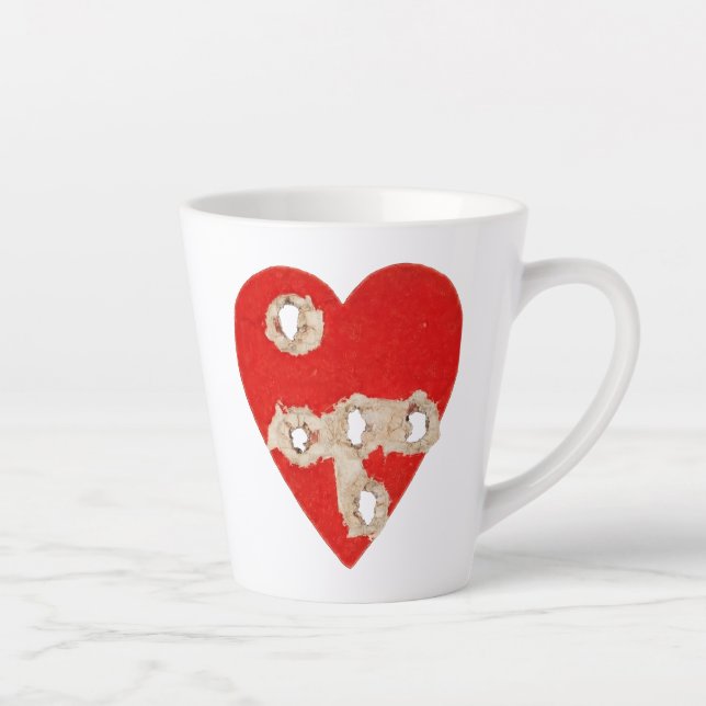 Tasse Latte Graphique de cœur rouge avec perforations déchirée (Droite)