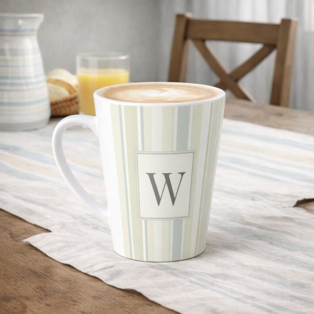 Tasse Latte Initial Neutral Dusty Blue Stripe Rustic Farmhouse (Créateur téléchargé)