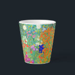 Tasse Latte Jardin aux fleurs Gustav Klimt<br><div class="desc">Latte Mug avec la peinture à l’huile de Gustav Klimt Jardin aux fleurs (1906). Un beau jardin de fleurs violettes,  rouges,  blanches,  bleues et oranges. Un grand cadeau pour les amateurs d'art Art Nouveau et autrichien.</div>