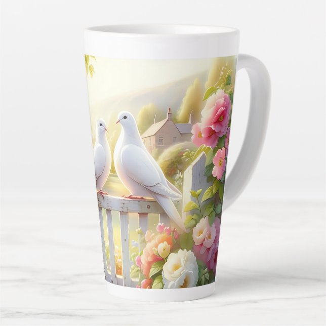 Tasse Latte Jardin de cottage aux colombes blanches (Angle droit)