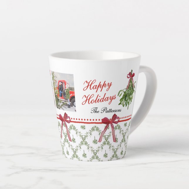 Tasse Latte Joyeuses vacances Mistletoe Red Bow Family Photo (Angle droit)