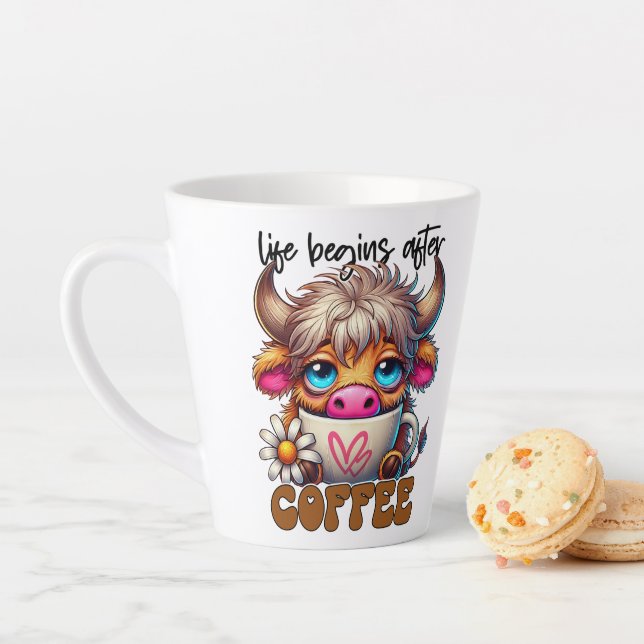 Tasse Latte La vie commence après le café  (En situation)