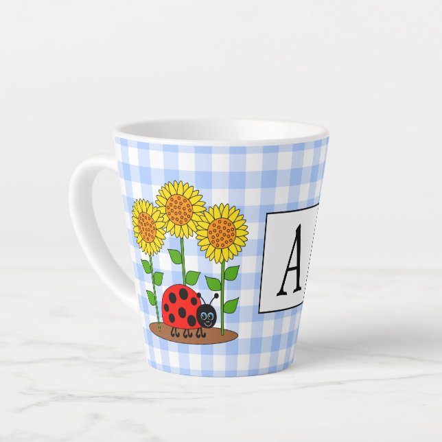 Tasse Latte Ladybug avec le Monogramme En vichy bleu des tourn (Angle gauche)
