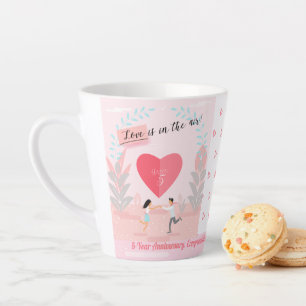 Tasse Latte "L'amour est dans l'air !" Anniversaire des couple