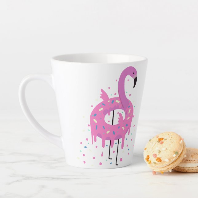 Tasse Latte Le Flamant rose de Donut amusant (En situation)