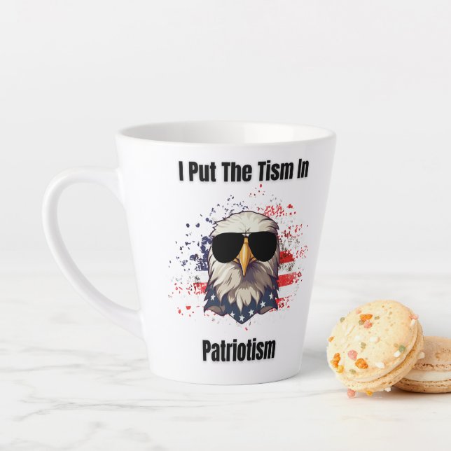 Tasse Latte Le Tisme Dans Le Patriotisme (En situation)
