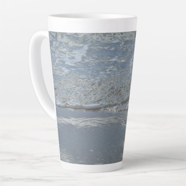 Tasse Latte L'eau sur la plage Photographie Abstraite (Angle gauche)