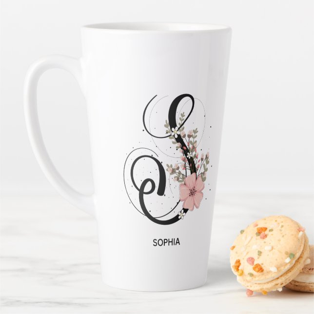Tasse Latte Lettre script S Alphabet Floral Monogramme Flower (En situation)