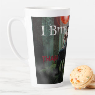 Tasse Latte L'homme musclé torse nu de SlipperyJoe's Halloween