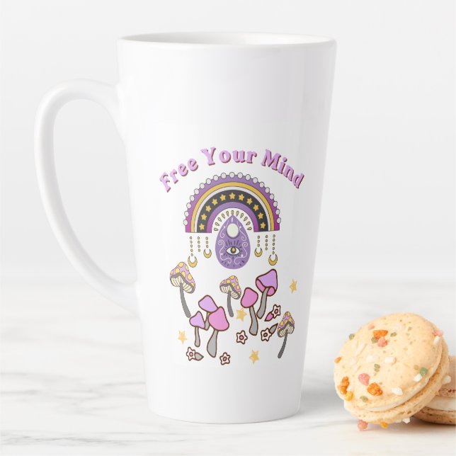 Tasse Latte Libérez votre esprit Rétro (En situation)