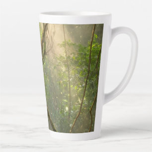 Tasse Latte Lumière Enchantée à Travers des Vignes Tordues -