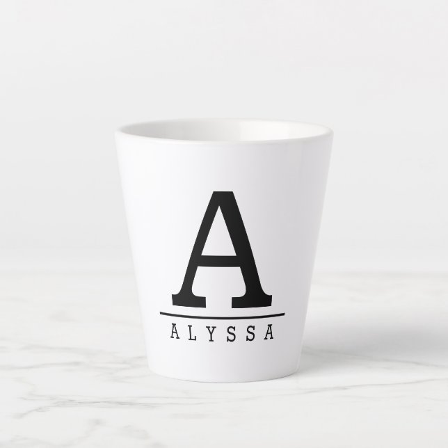 Tasse Latte Masse en latte monogramme avec nom personnalisé in (Devant)