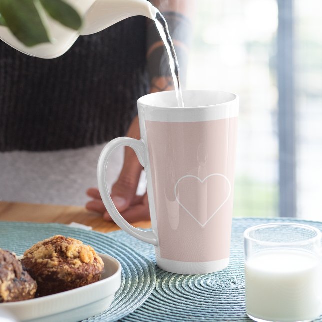 Tasse Latte Moderne Pastel Rose & Coeur Minimaliste Beau Cadea (Créateur téléchargé)