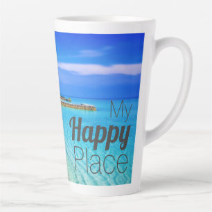 Tasse Latte Mon endroit heureux   Photo de plage tropicale