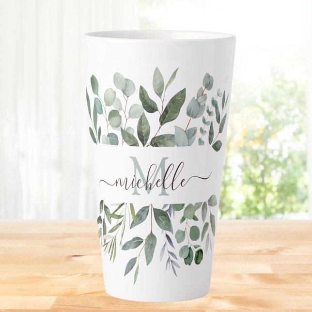 Tasse Latte Monogramme feuilles de verdure de eucalyptus vert  (In situ)