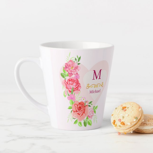Tasse Latte Monogramme Initial Floral Rose Aquarelle Rose Clai (En situation)
