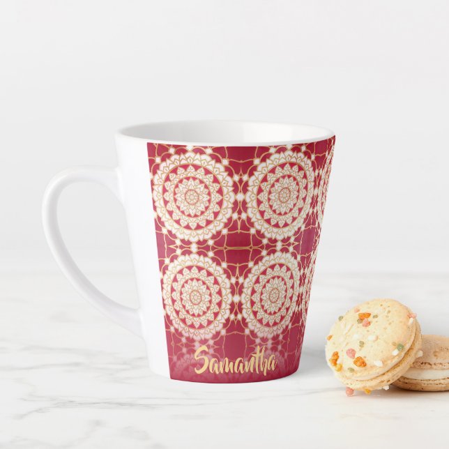 Tasse Latte Motif de Mandala blanc rouge de Bourgogne (En situation)