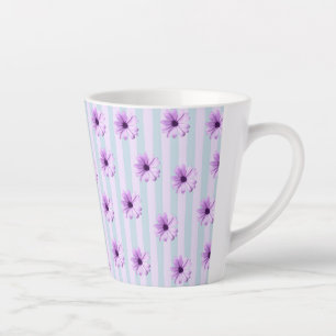 Tasse Latte motif de marguerite rayée de bleu et de violet