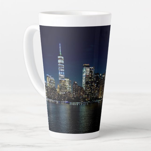 Tasse Latte New York City Skyscraper USA Night Photography (Angle gauche)