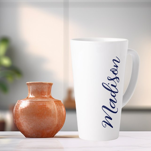 Tasse Latte Nom bleu marine Script manuscrit personnalisé (Créateur téléchargé)