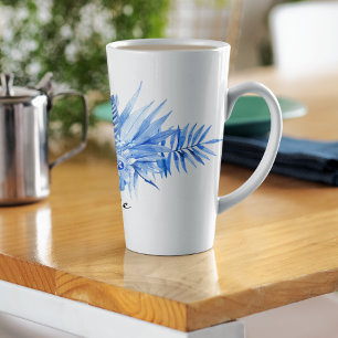 Tasse Latte Nom, Fleurs et Feuilles Tropicales Bleu de Cobalt