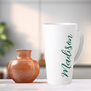Tasse Latte Nom vert du chasseur Script manuscrit personnalisé