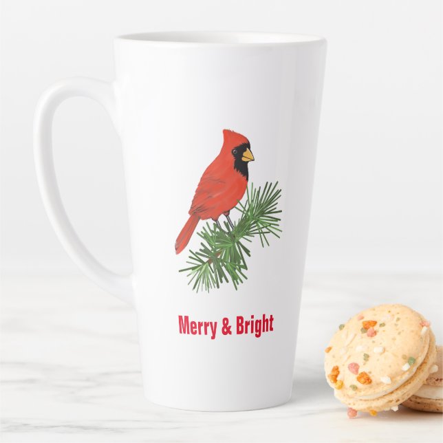 Tasse Latte Oiseau cardinal rouge sur pin (En situation)
