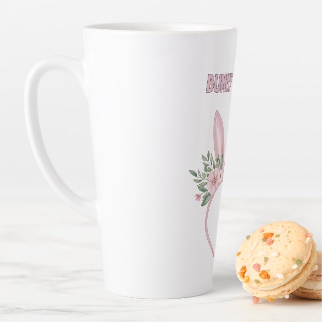 Tasse Latte Oreilles de lapin d'aquarelle avec fleurs (En situation)