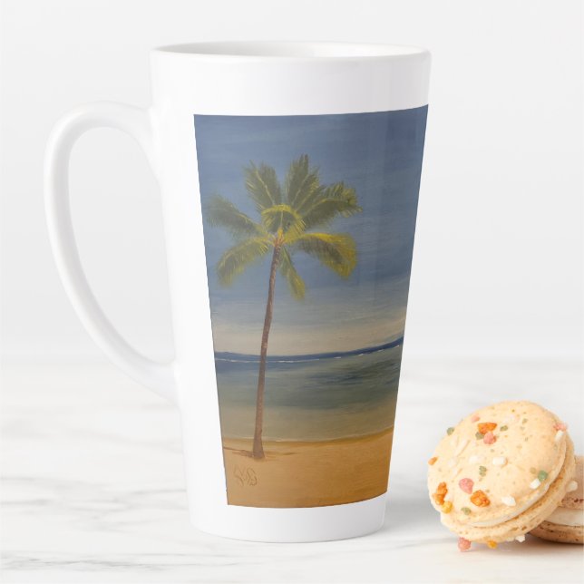 Tasse Latte Palmier solitaire sur la plage, par Gary Poling (En situation)