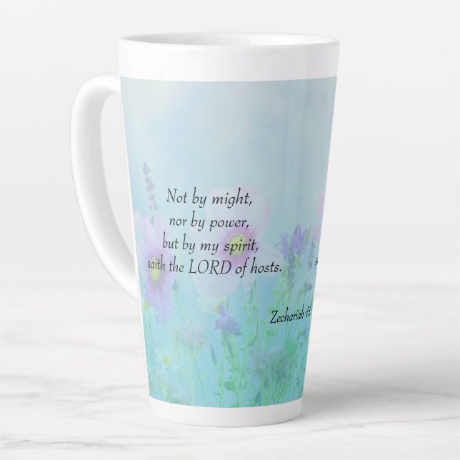 Tasse Latte Pas par Might - Zacharie 4:6 (Angle gauche)