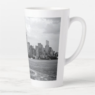 Tasse Latte Paysage urbain en noir et blanc