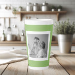 Tasse Latte Photo Famille Moderne Vert Simple Lovely Cadeau<br><div class="desc">Photo Famille Moderne Vert Simple Lovely Cadeau</div>