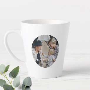 Tasse Latte Photo personnalisée avec nom de famille et année d