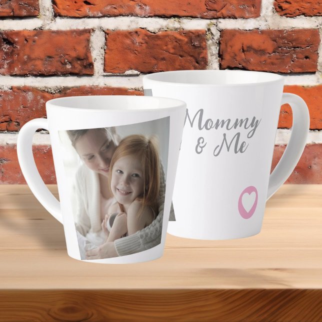 Tasse Latte Photo personnalisée et photo textuelle avec coeur (Personalized Photo and Text Photo With Heart Latte Mug
by Ricaso. Ideal keepsake gift for anyone)