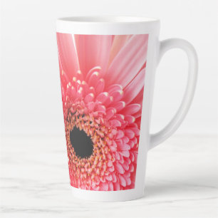 Tasse Latte Photographie de gerbera rose frais