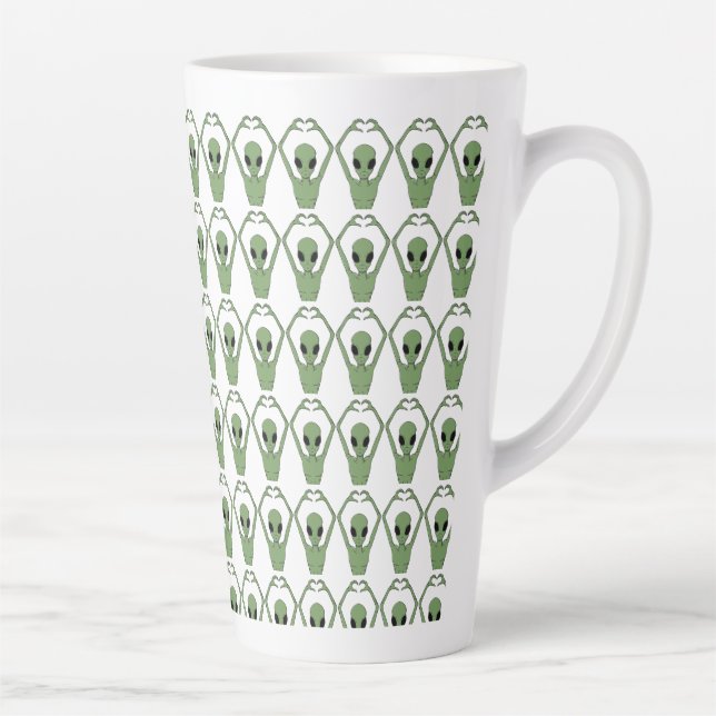 Tasse Latte Pose du cœur extraterrestre (Droite)