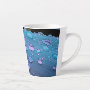 Tasse Latte Raindrops Closeup, Spacey Blues