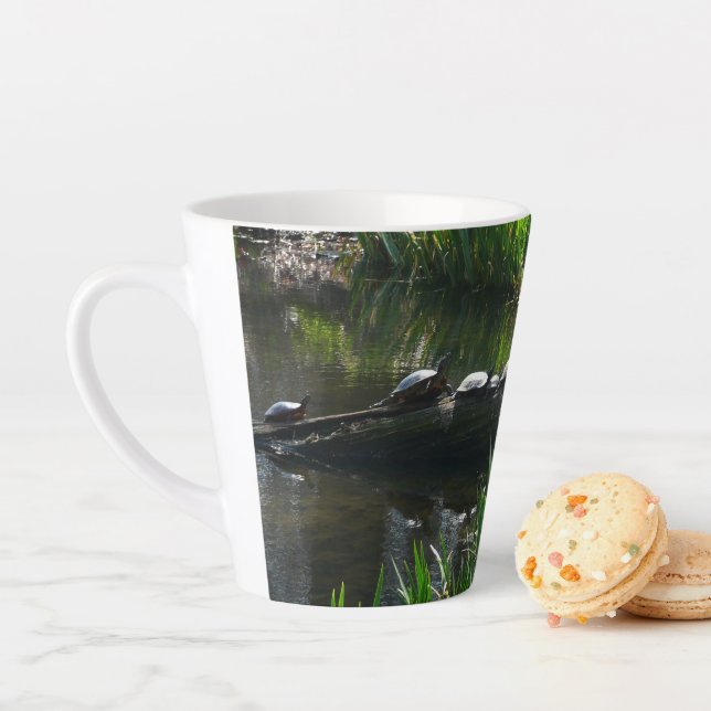 Tasse Latte Rangée de tortues Green Nature Photo (En situation)