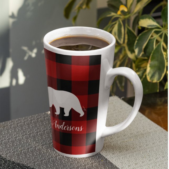 Tasse Latte Red Buffalo Plaid & Bear | Nom personnel Cadeau (Créateur téléchargé)