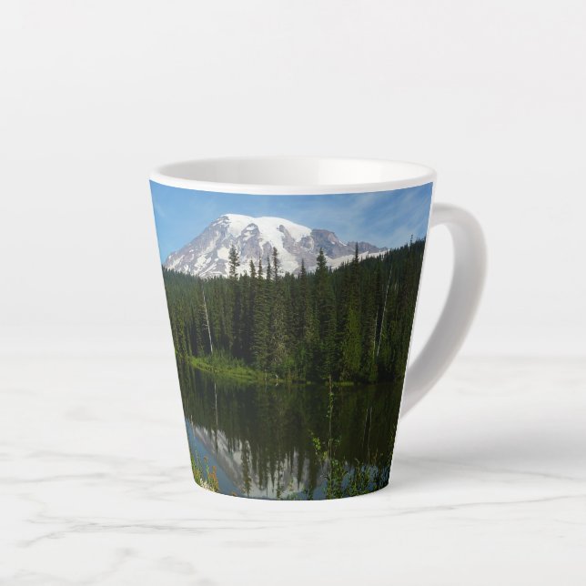 Tasse Latte Réflexion du lac Rainier avec Fleurs sauvages (Angle droit)