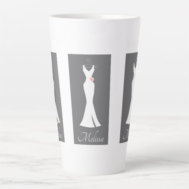 Tasse Latte Robe blanche élégante sur gris - Conception simple (Devant)