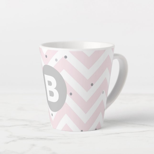 Tasse Latte Rose pastel chevron et monogramme gris points (Angle droit)