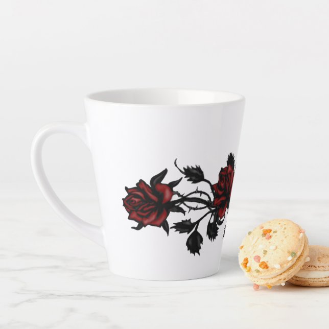 Tasse Latte Roses rouges (En situation)