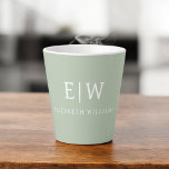 Tasse Latte Sage Green Professionnel Simple Monogramme Minimal<br><div class="desc">Découvrez notre Elegant Professional Simple Monogram Minimalist Collection : Elevez votre style avec une sophistication intemporelle et une élégance sobre. Réalisée avec une attention minutieuse aux détails, cette collection présente des designs minimalistes ornés de votre monogramme personnalisé. Chaque pièce respire le professionnalisme et le raffinement, parfait pour faire une impression...</div>