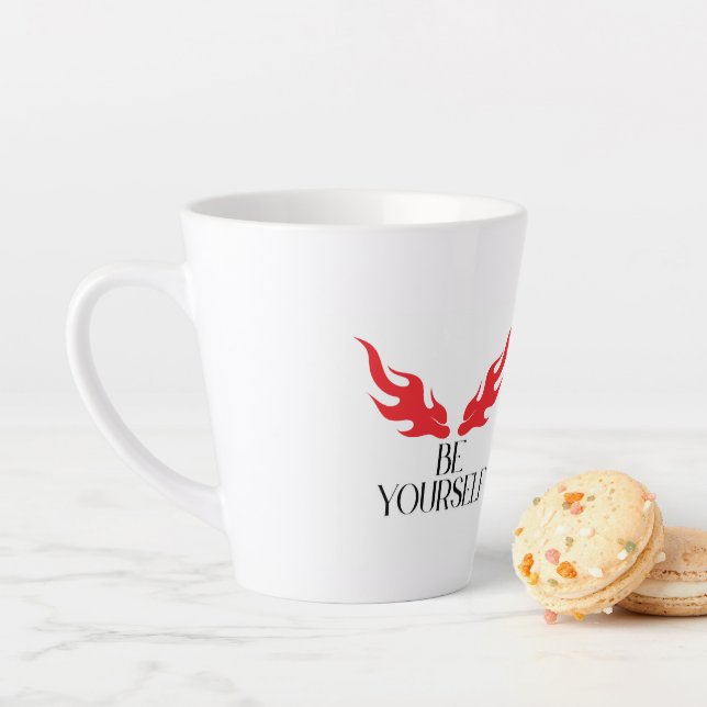 Tasse Latte Soyez vous-même - Autonomiser les citations minima (En situation)